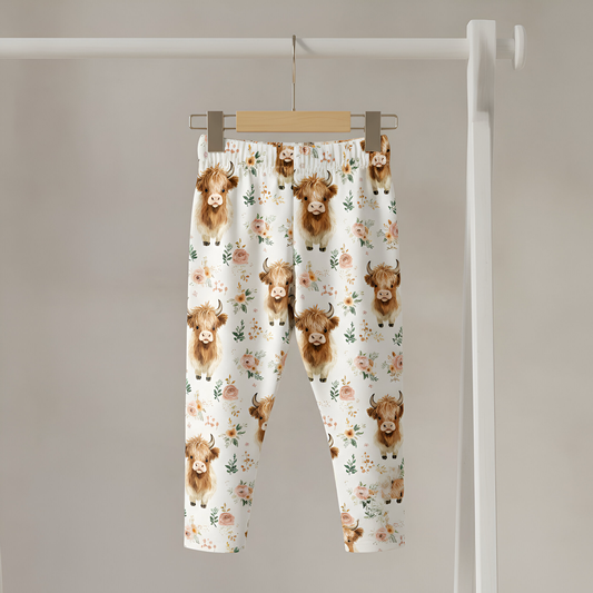 Floral Watercolour Highland Cow Digital Seamless Pattern