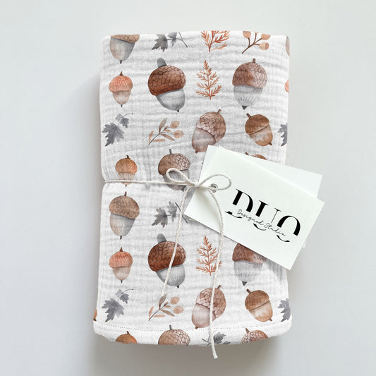 Acorns & Leaves Digital Seamless Pattern