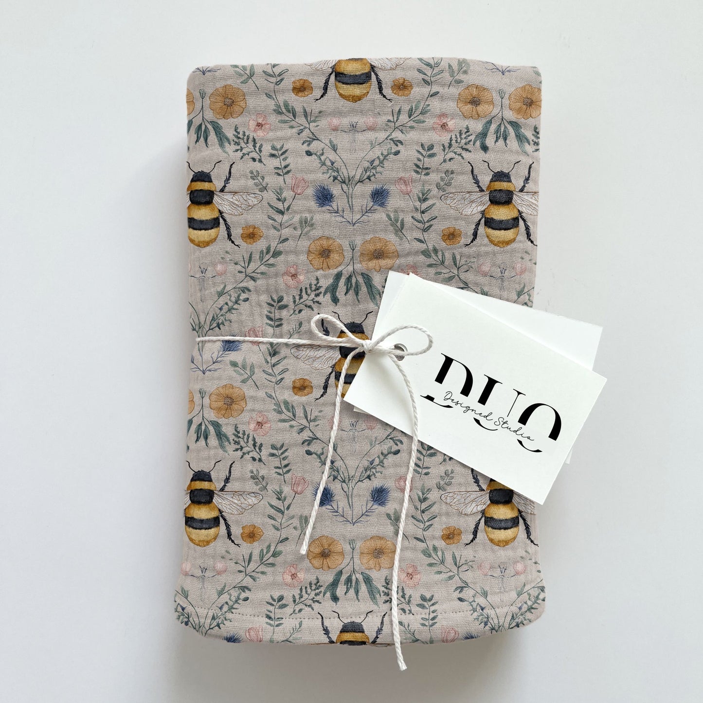 Bee Quilt Digital Seamless Pattern
