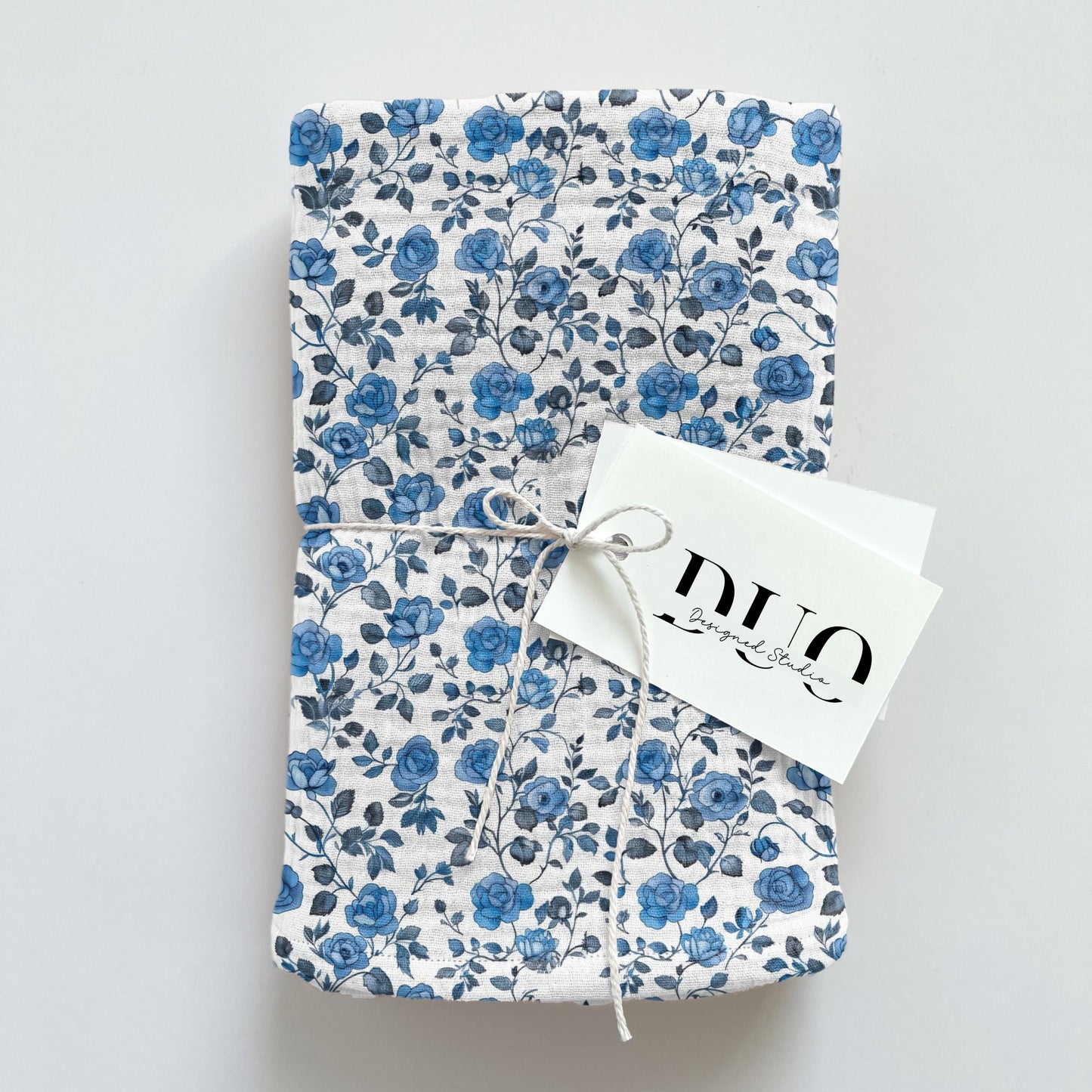 Blue Dainty Flowers Digital Seamless Pattern