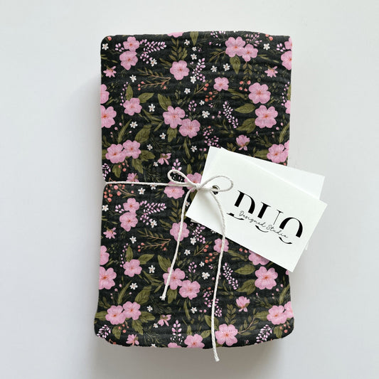 Bottle Pink Green Ditsy Digital Seamless Pattern