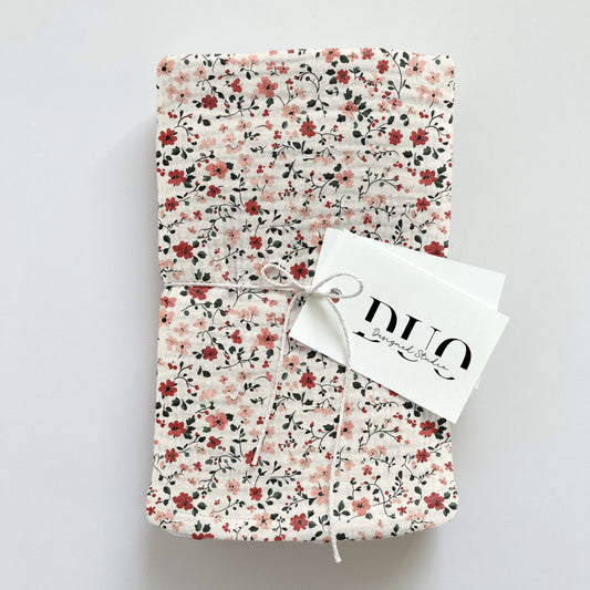 Christmas Ditsy Floral Digital Seamless Pattern