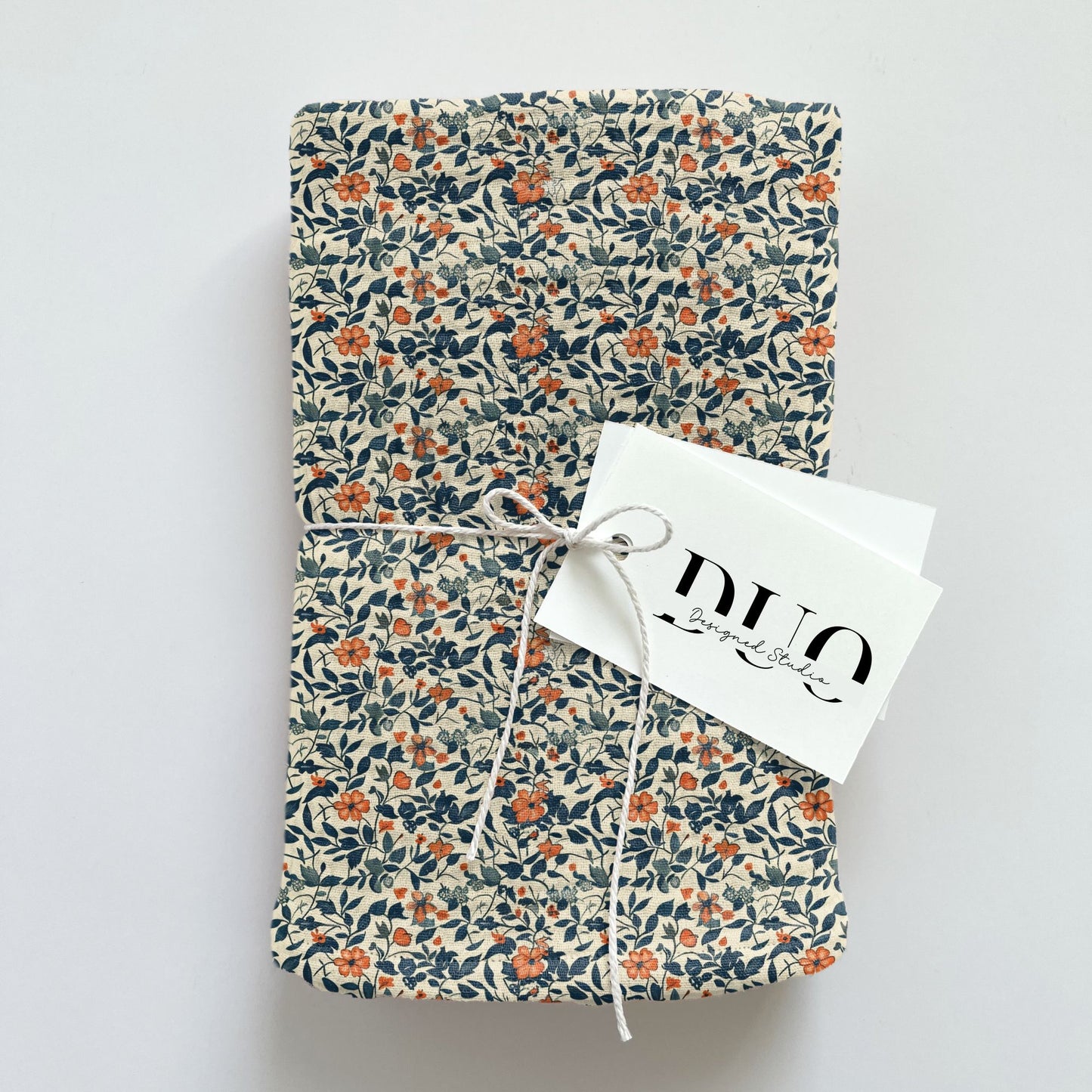 Cream Ditsy Floral Digital Seamless Pattern