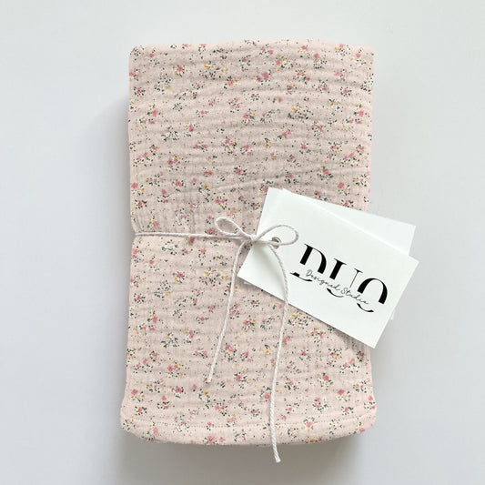 Delicate Pink Ditsy Floral Digital Seamless Pattern