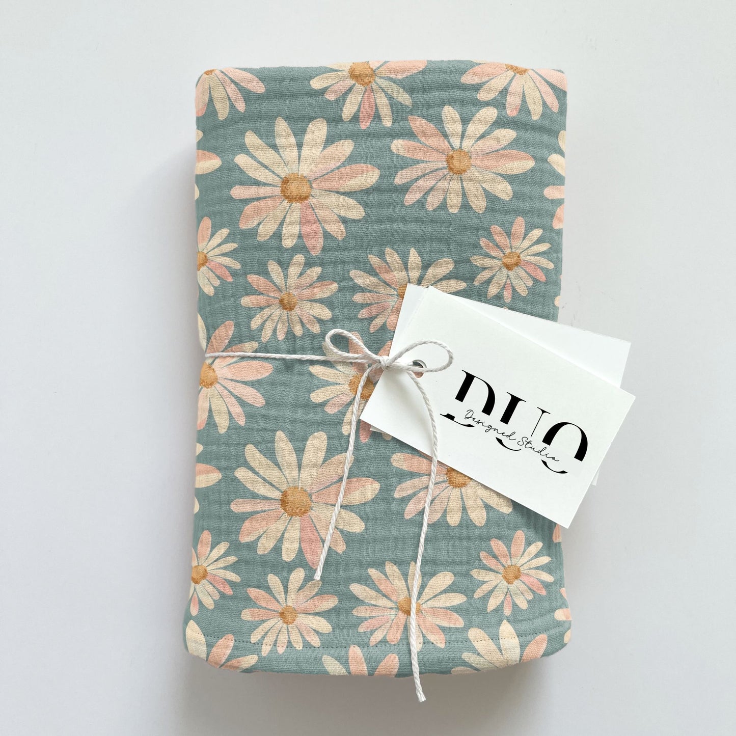 Delightful Daisies Digital Seamless Pattern