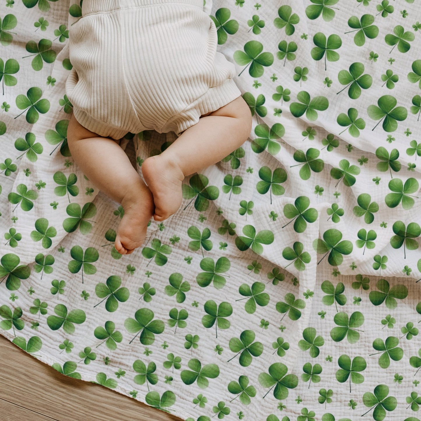 Four Leaf Clover Digital Seamless Pattern