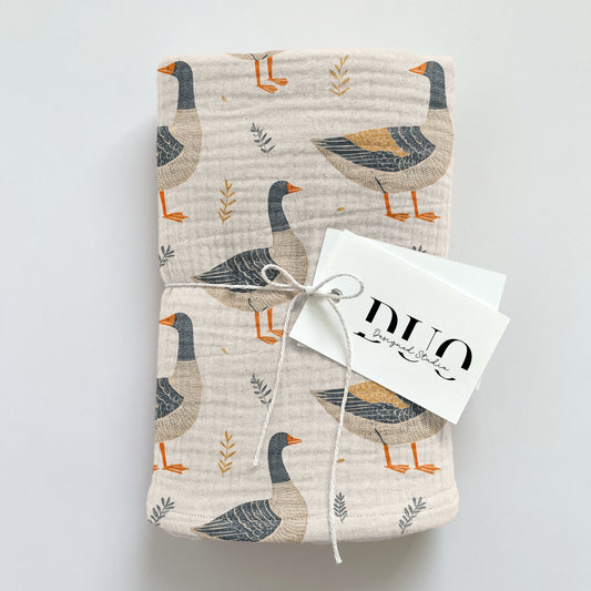 Geese on Neutral Digital Seamless Pattern