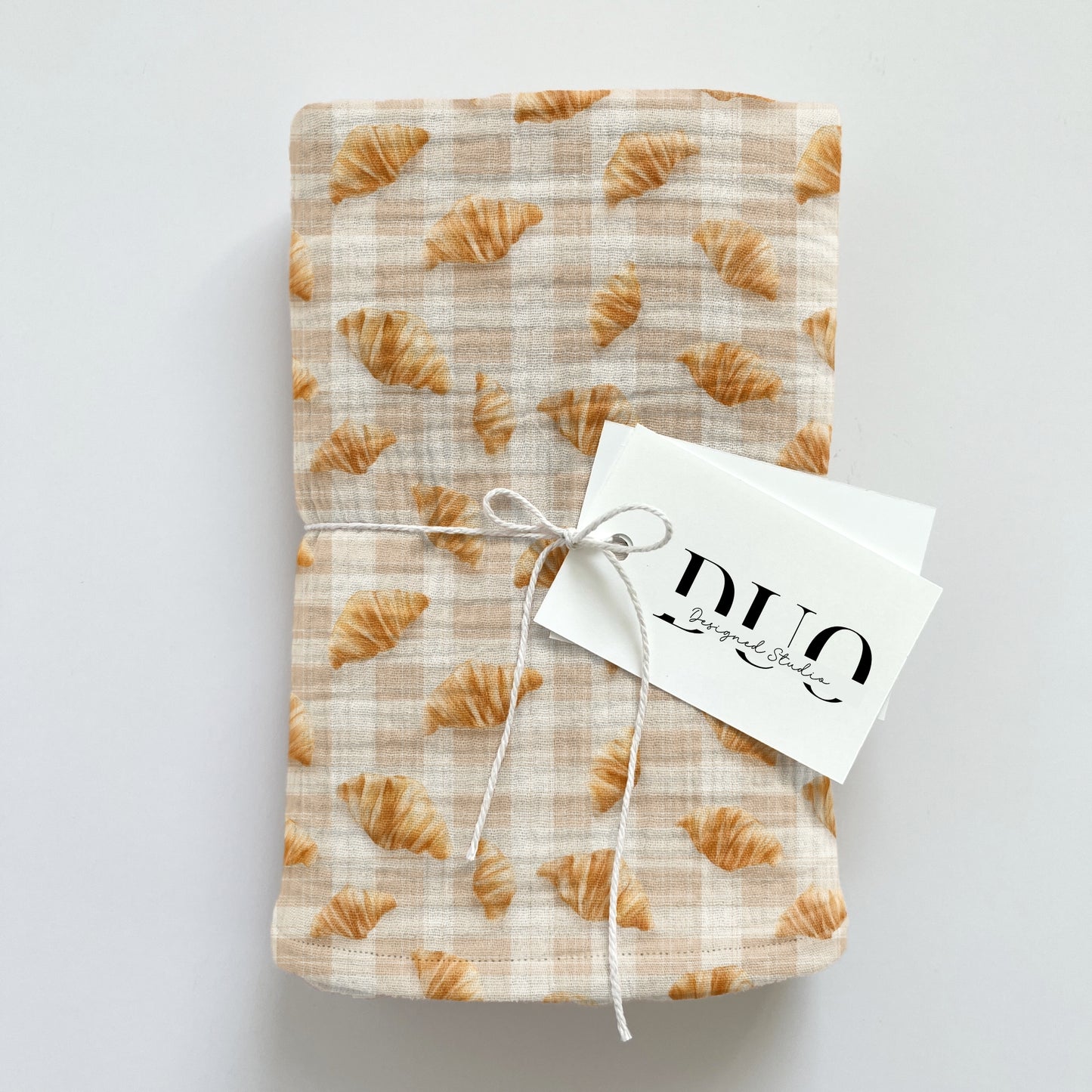 Gingham Pastries Digital Seamless Pattern