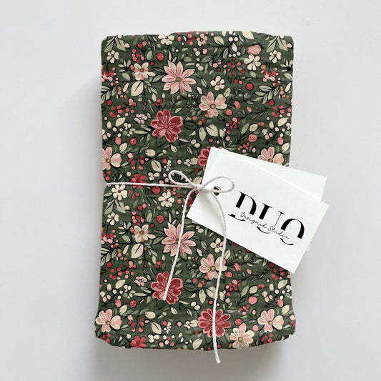 Green Christmas Retro Floral Digital Seamless Pattern