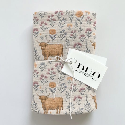 Highland Cows & Scattered Flowers Digital Seamless Pattern