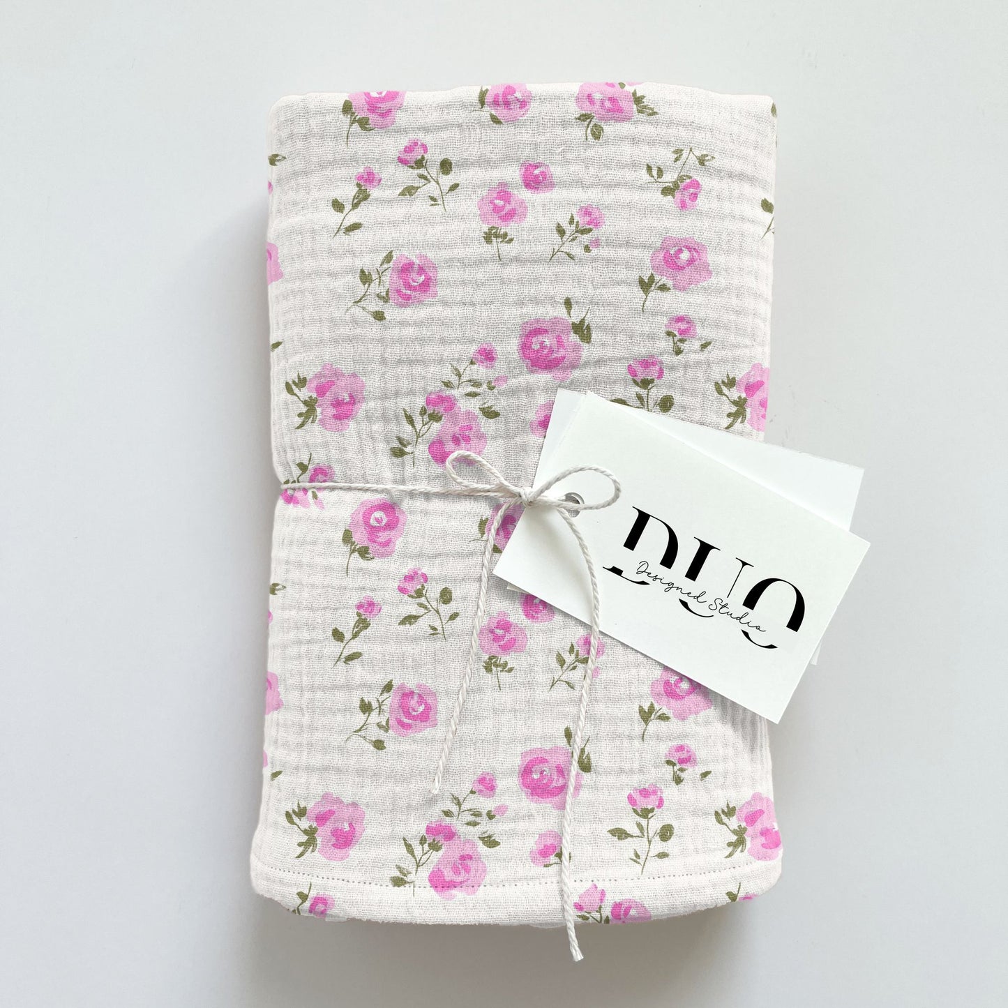 Minimalist Pink Floral Digital Seamless Pattern