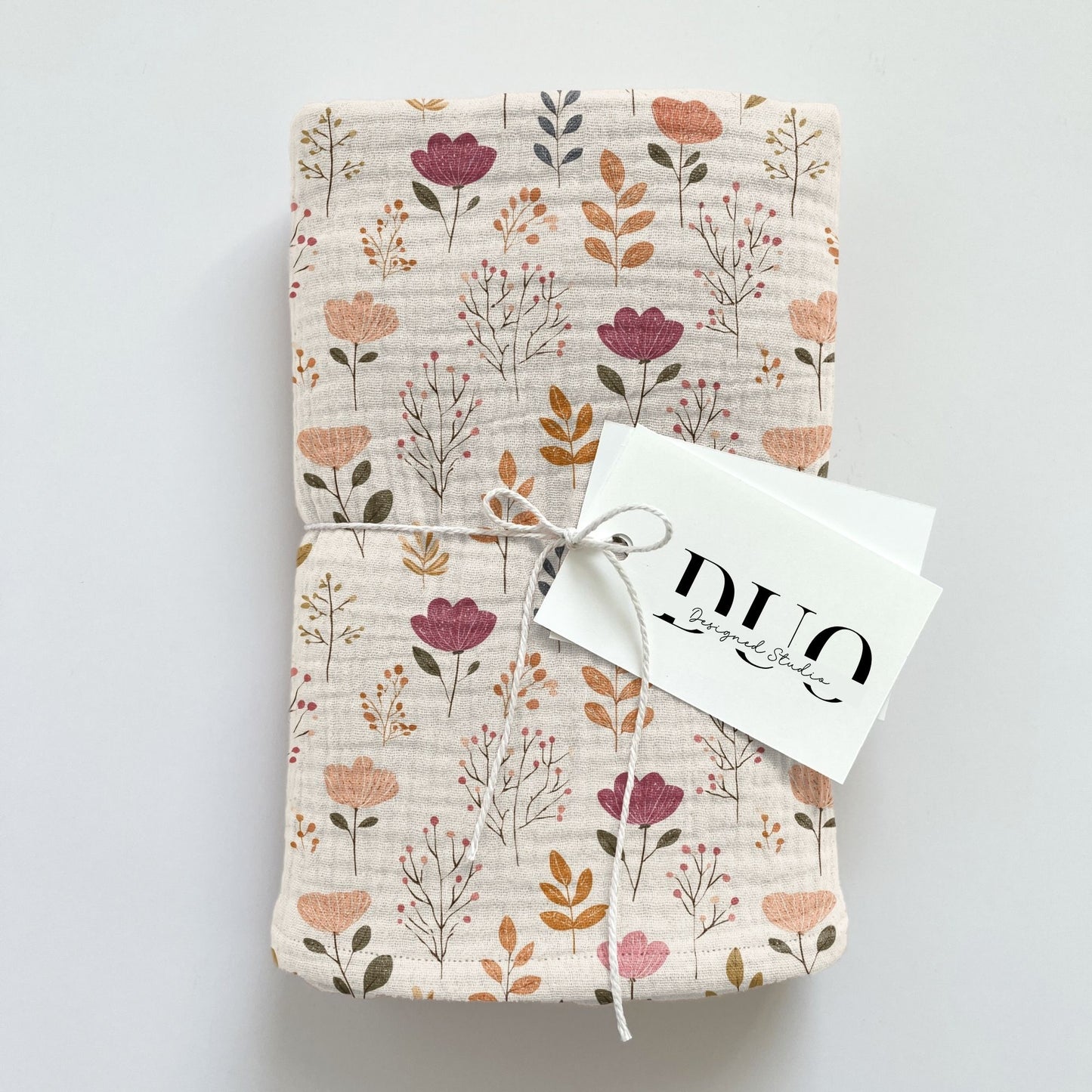 Neutral Autumn Flowers Digital Seamless Pattern