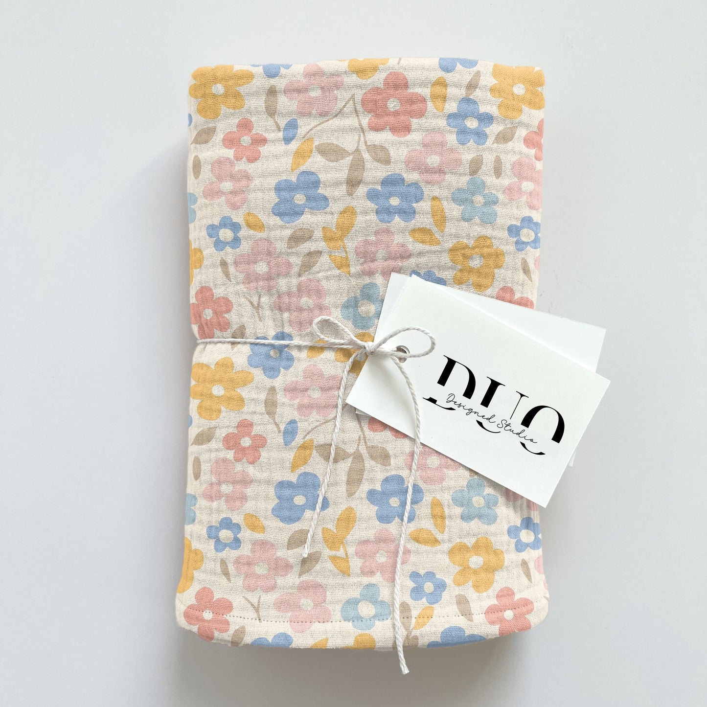 Pastel Retro Flowers Digital Seamless Pattern