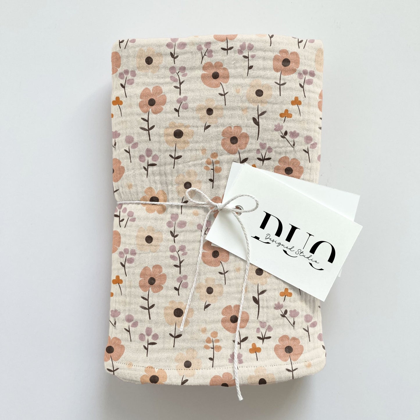 Pink Retro Flowers Digital Seamless Pattern