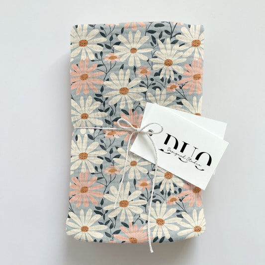 Pink & White Daisies Digital Seamless Pattern