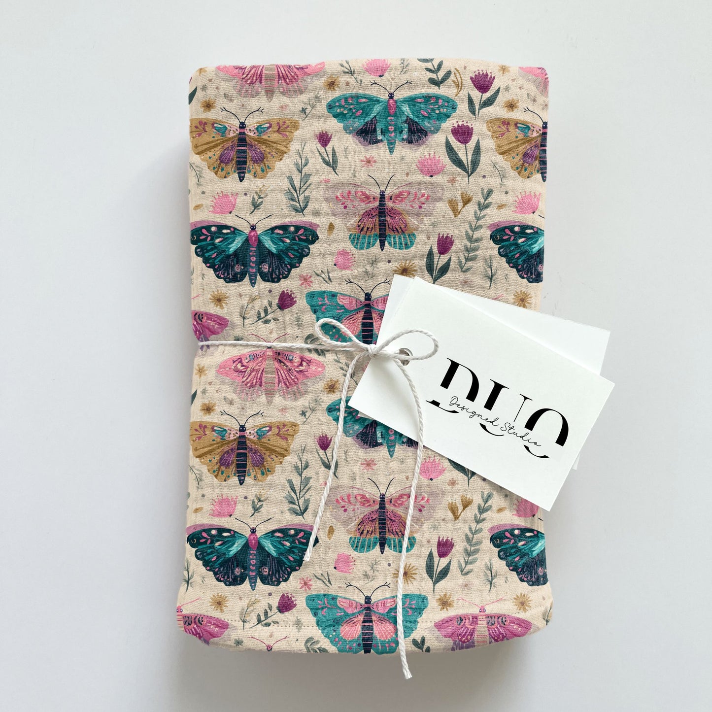 Pretty Butterflies Digital Seamless Pattern