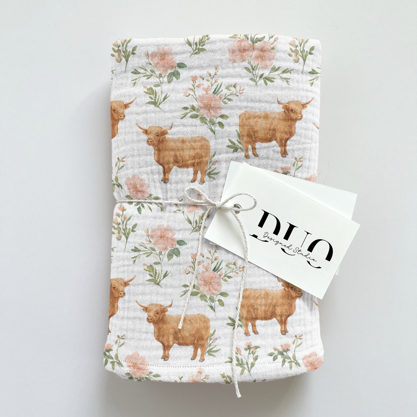 Rosey Highland Cows Digital Seamless Pattern