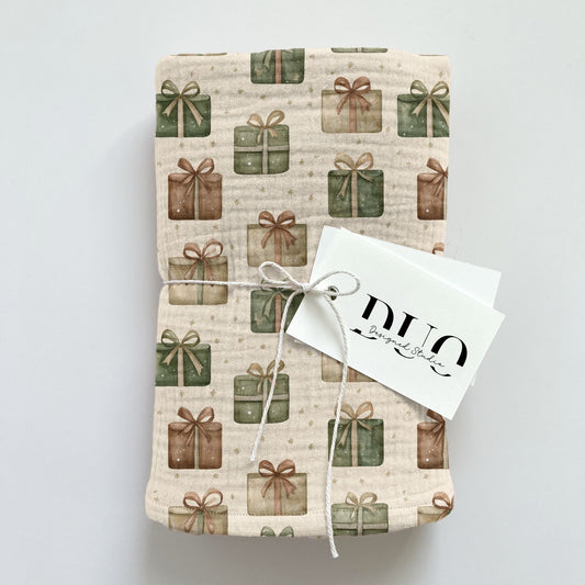 Rustic Christmas Gifts Digital Seamless Pattern