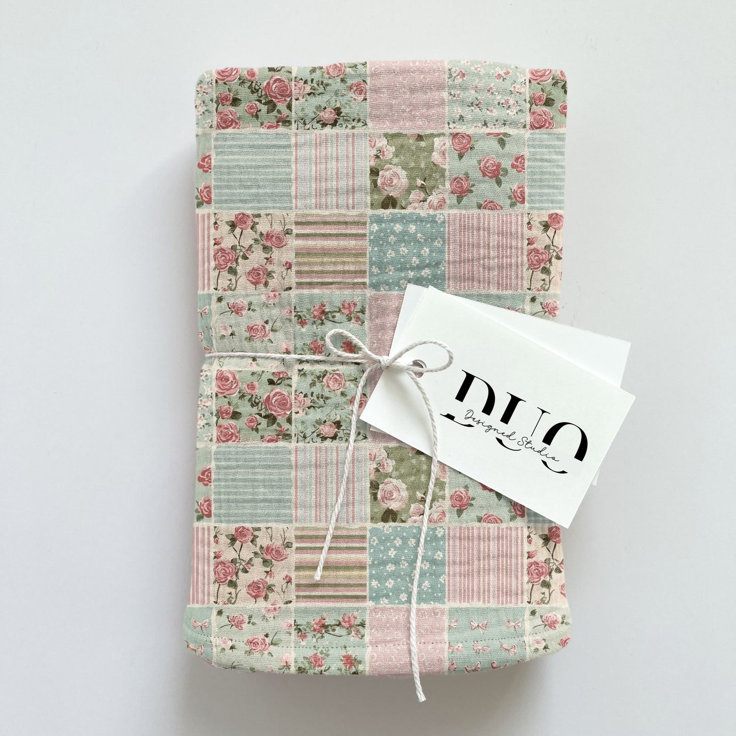Shabby Chic Patchwork Digital Seamless Pattern