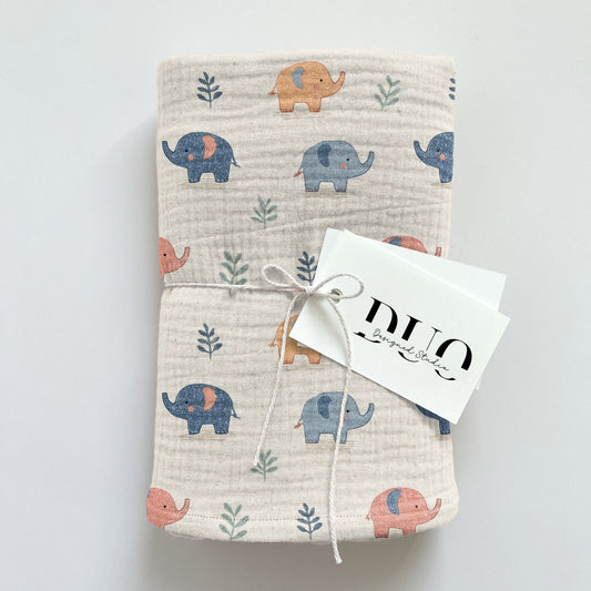 Simple Baby Elephants Digital Seamless Pattern