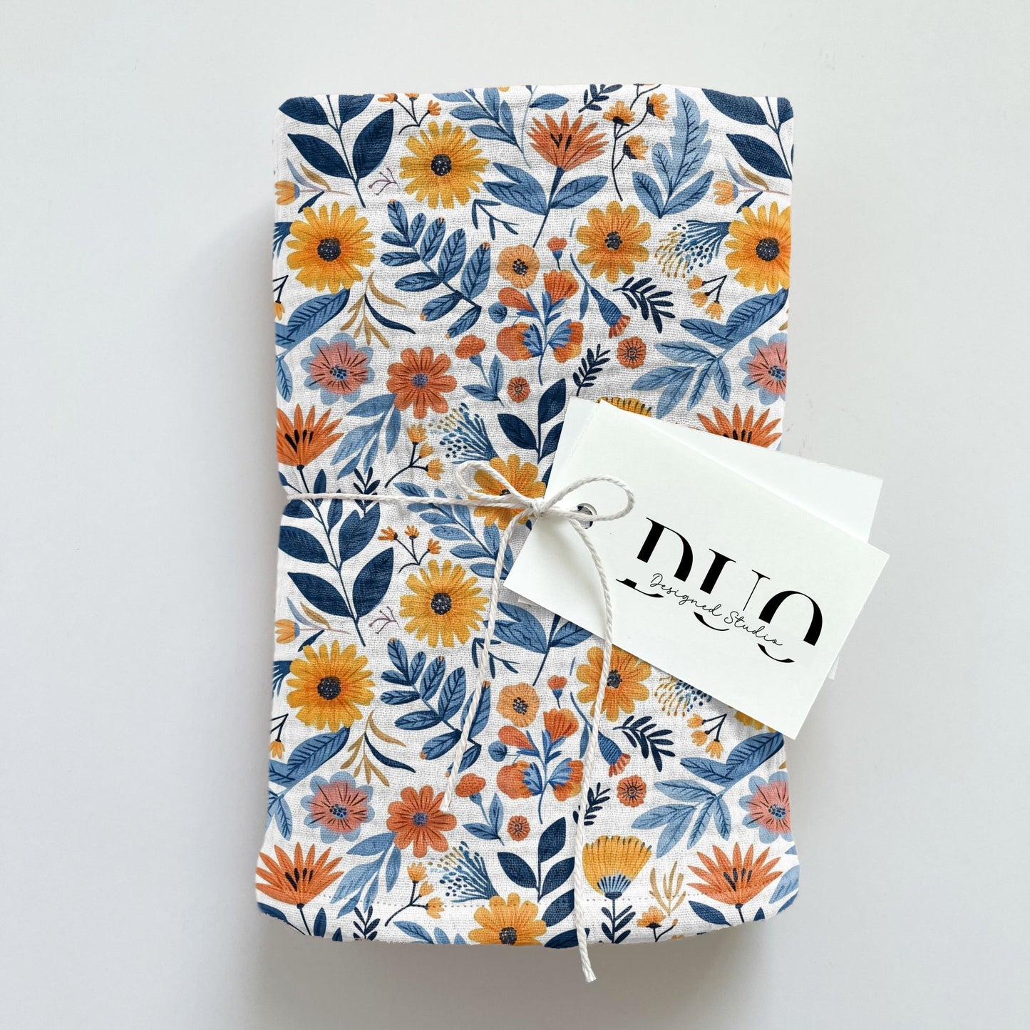 Sunny Flowers Digital Seamless Pattern
