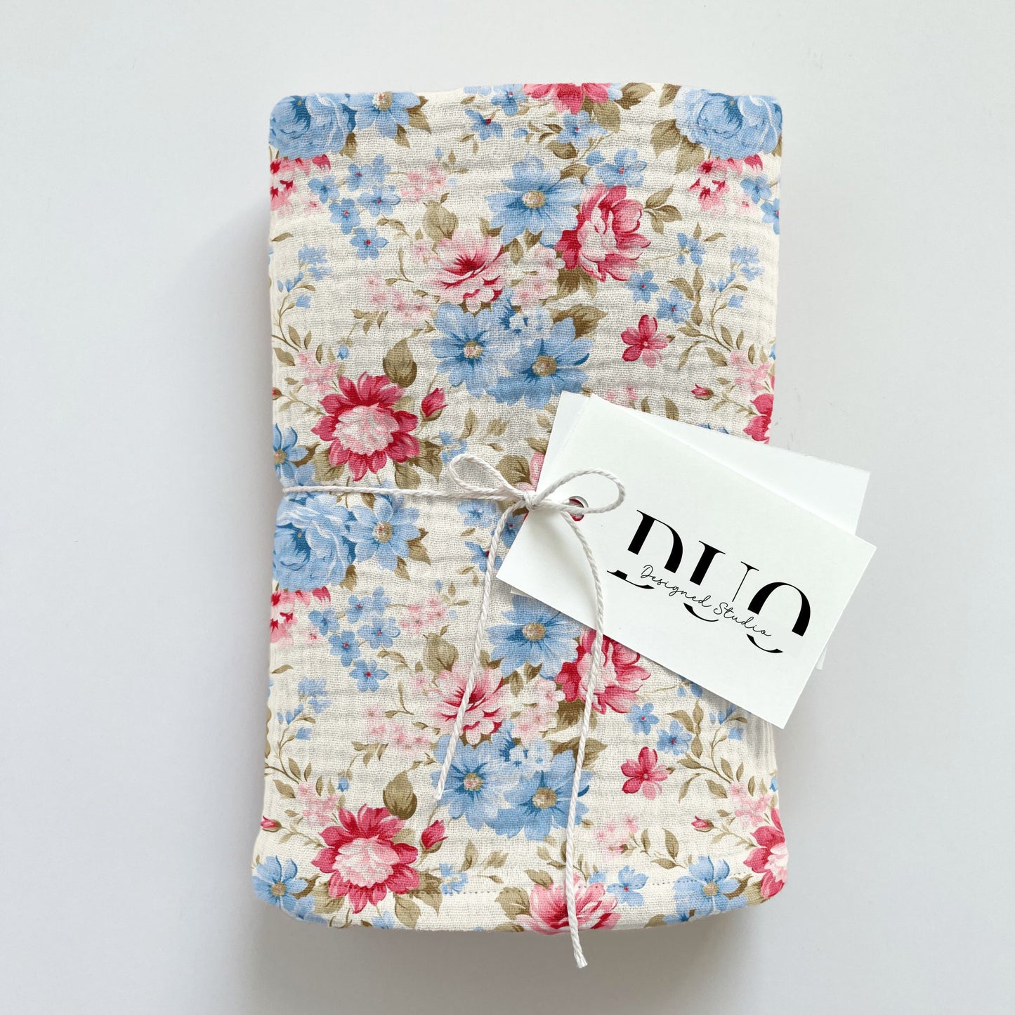 Floral Blooms Digital Seamless Pattern