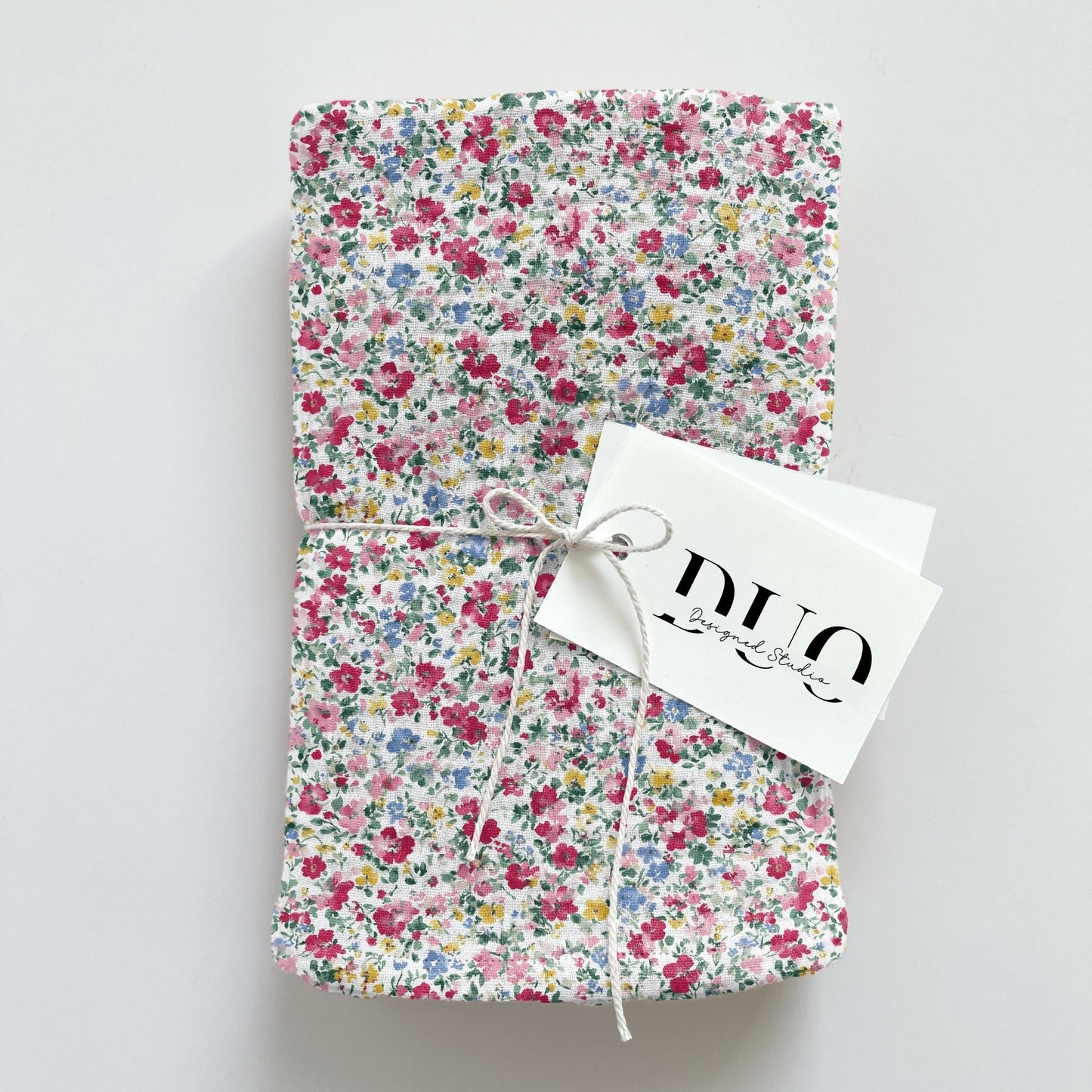 Bianca Ditsy Floral Digital Seamless Pattern