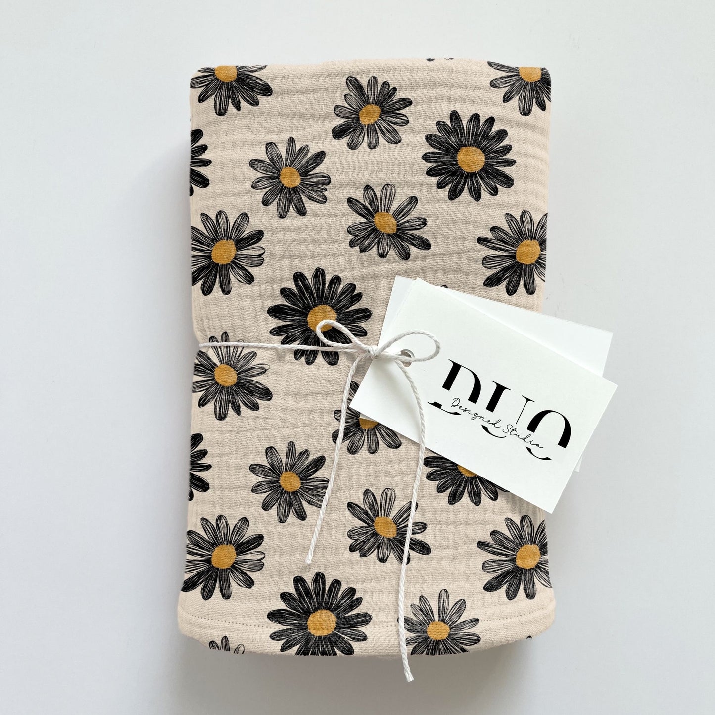Black Daisies Digital Seamless Pattern