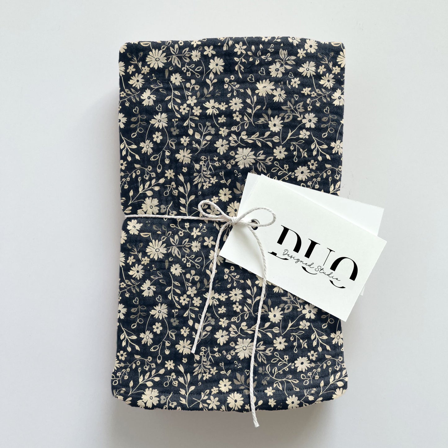 Black & White Ditsy Floral Digital Seamless Pattern