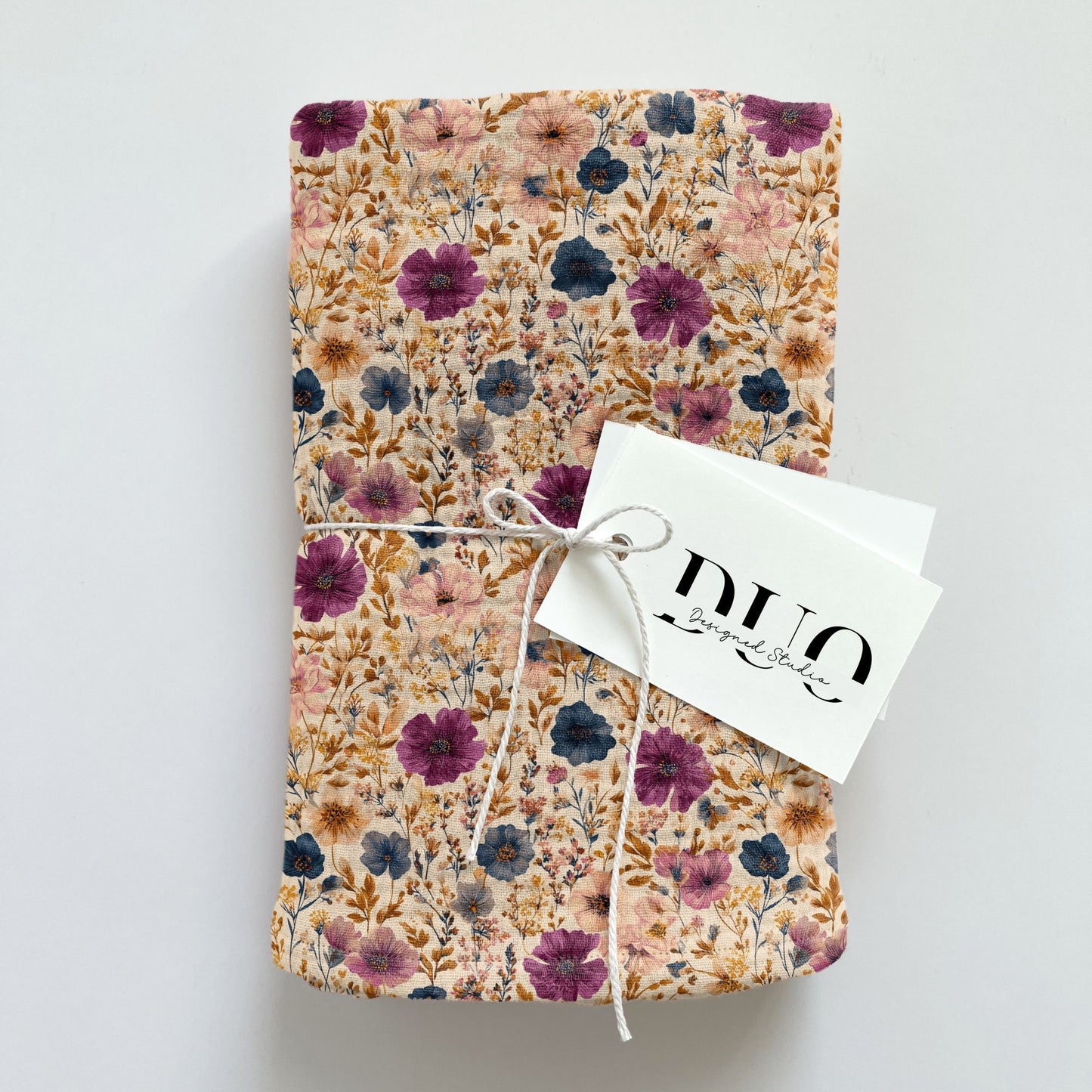 Botanical Ditsy Floral Digital Seamless Pattern