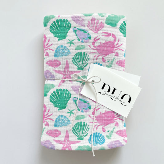 Bright Rockpool Finds Digital Seamless Pattern