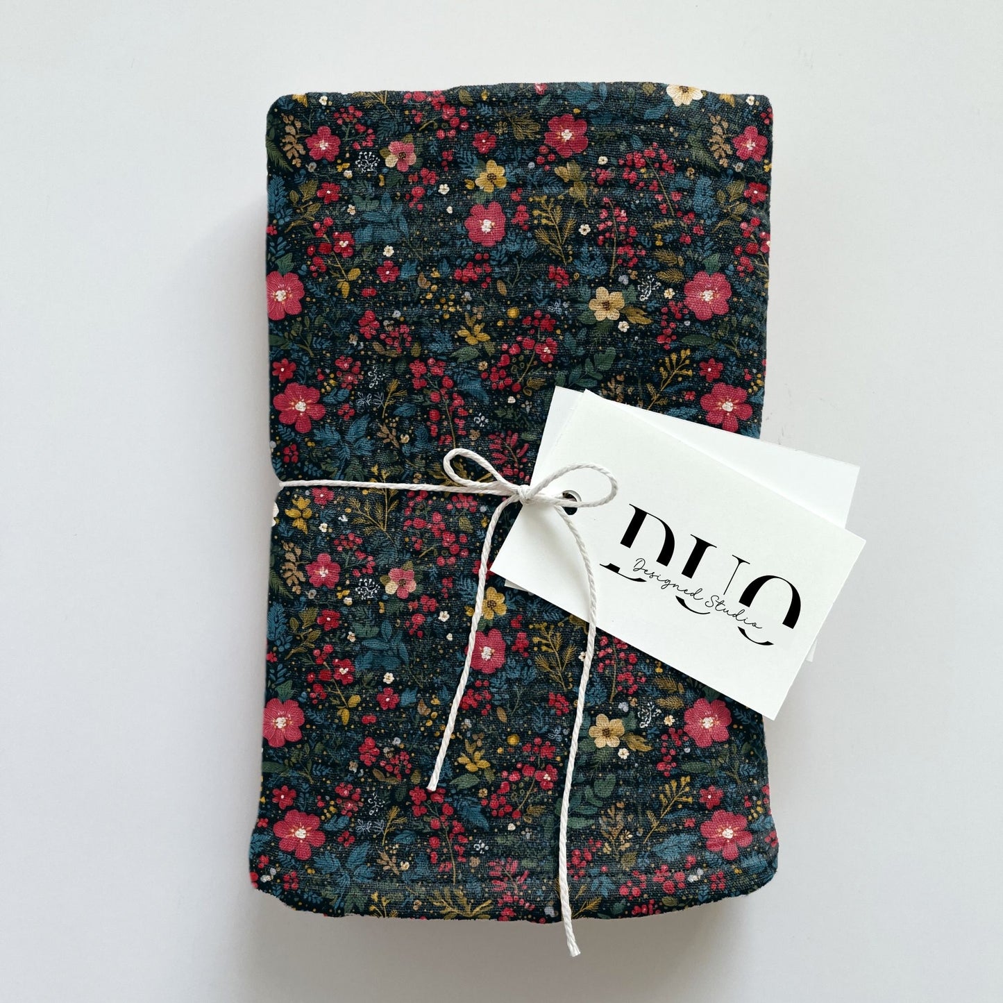Christmas Ditsy Floral Digital Seamless Pattern