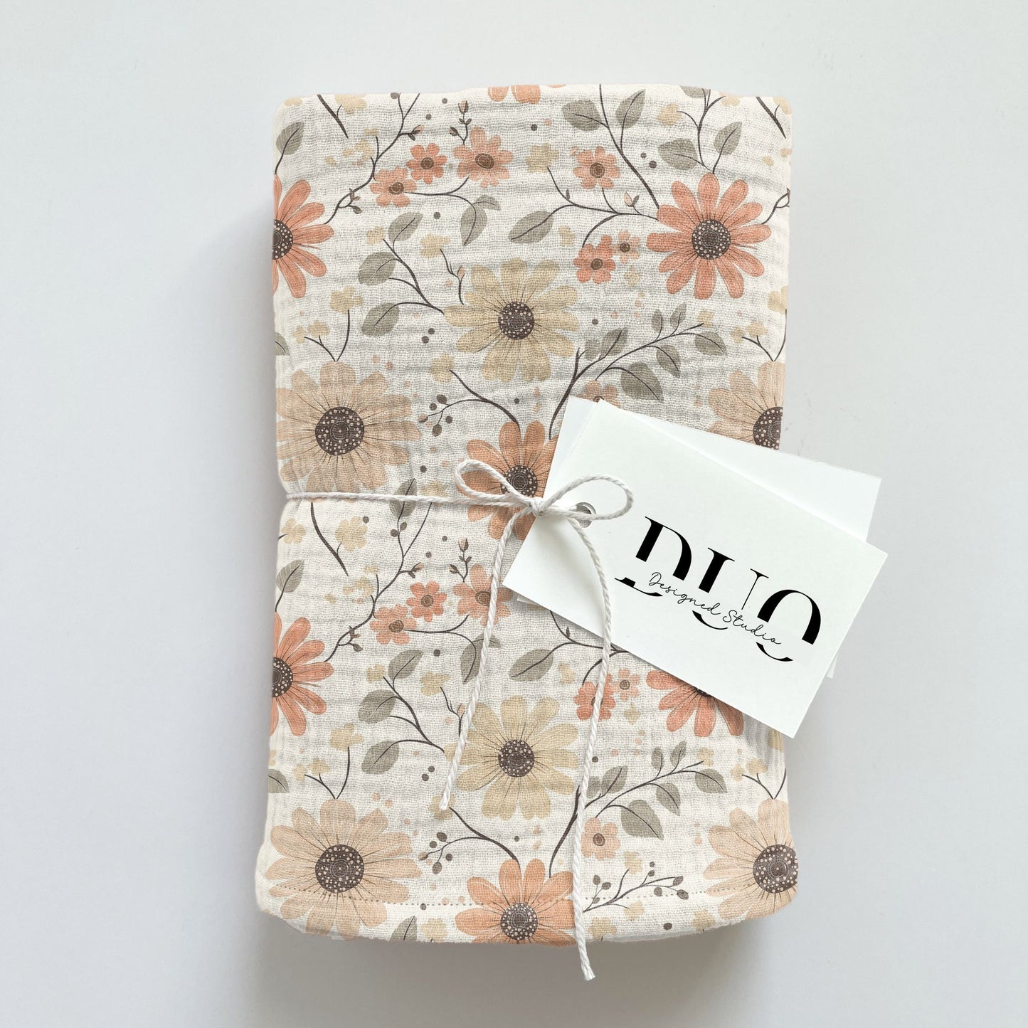 Daisy Bloom Natural Digital Seamless Pattern