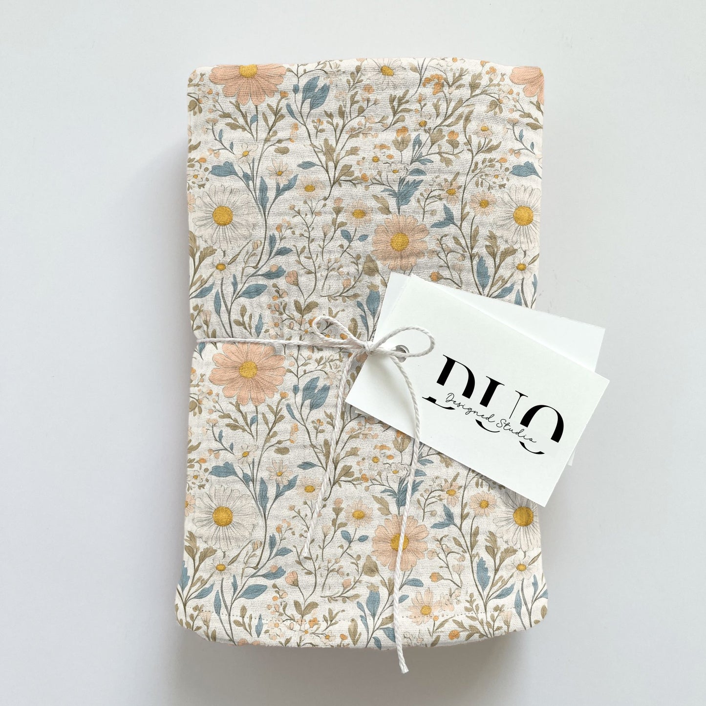 Ditsy Vintage Floral Digital Seamless Pattern