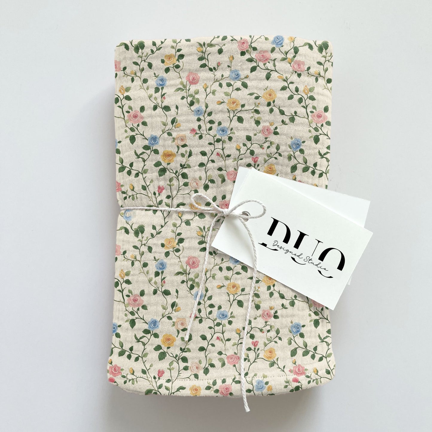 Ditsy Roses Digital Seamless Pattern