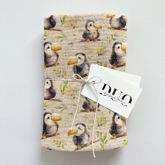 Fluffy Toucan Digital Seamless Pattern