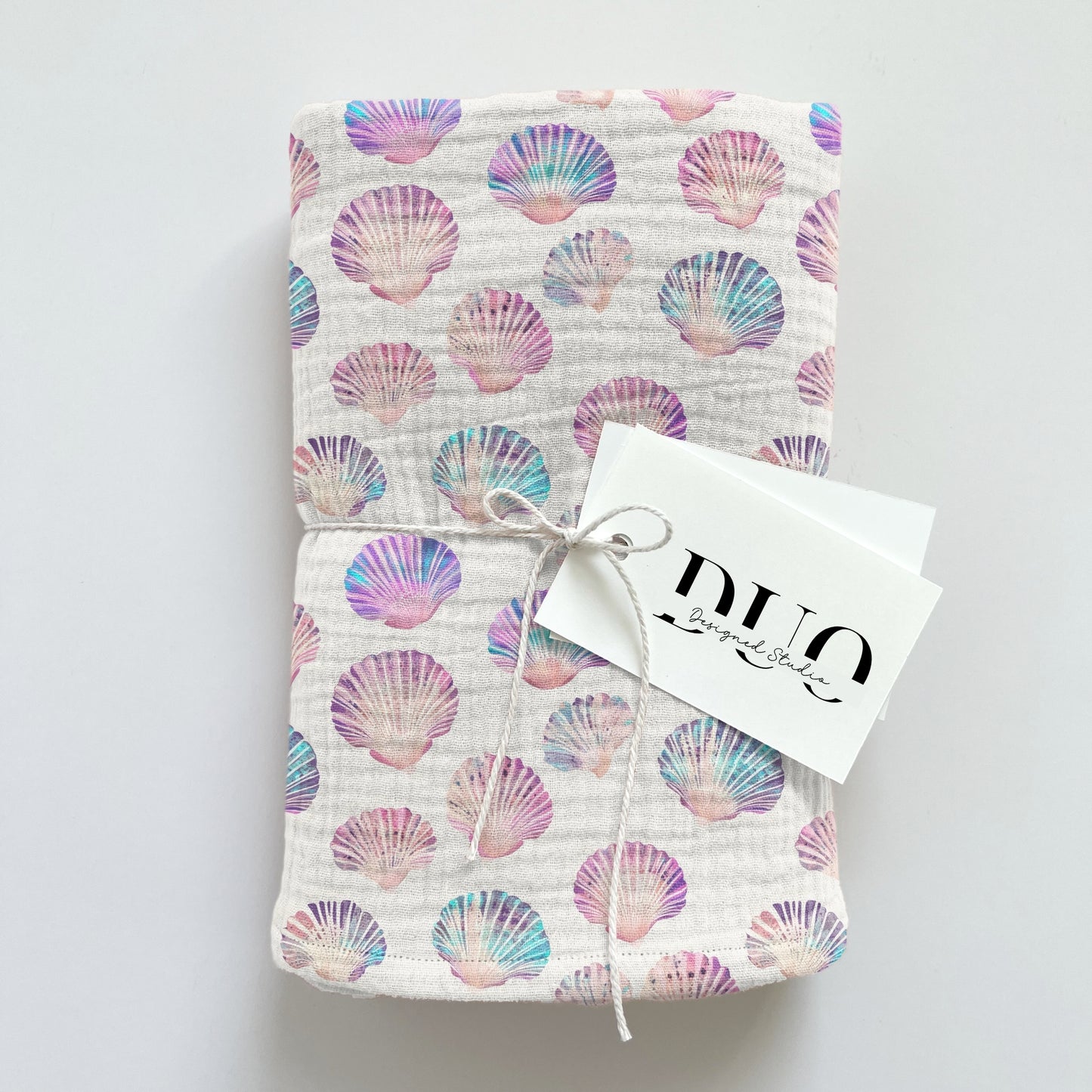 Holographic Shells Digital Seamless Pattern