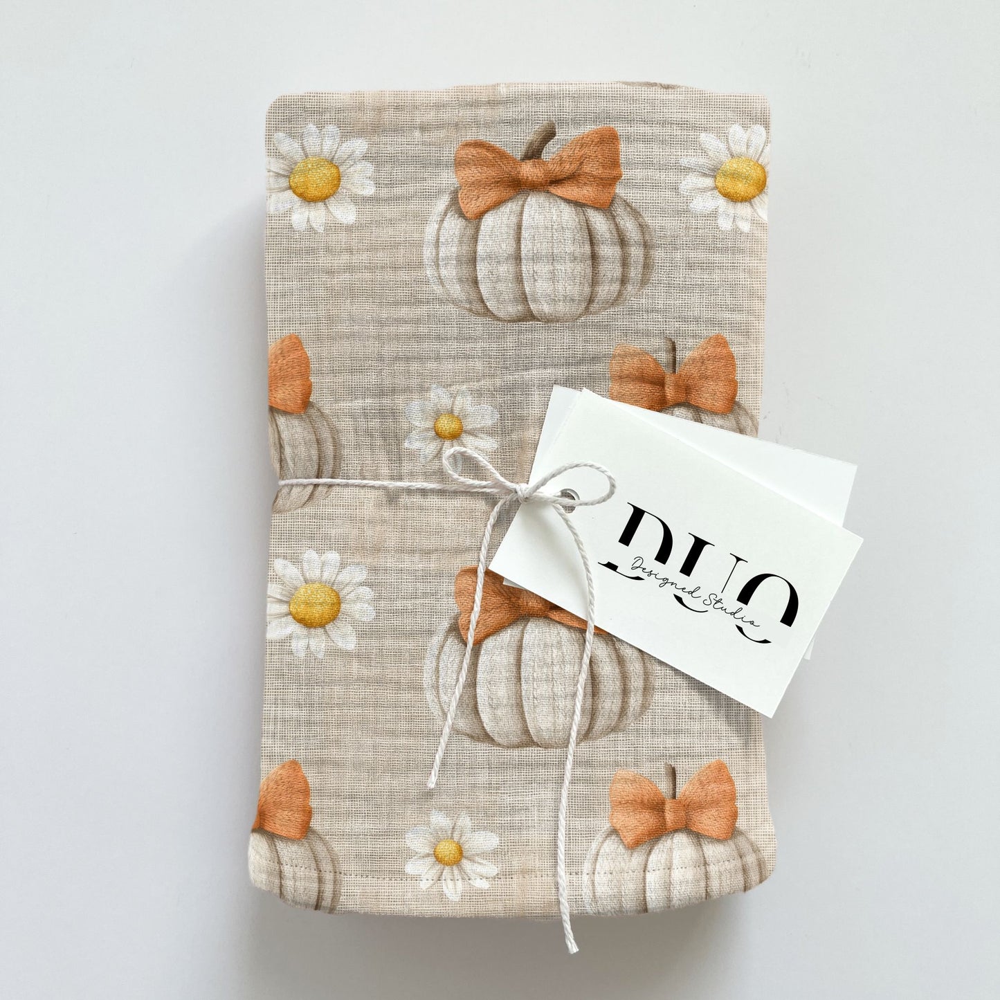 Linen Pumpkins & Daisies Digital Seamless Pattern