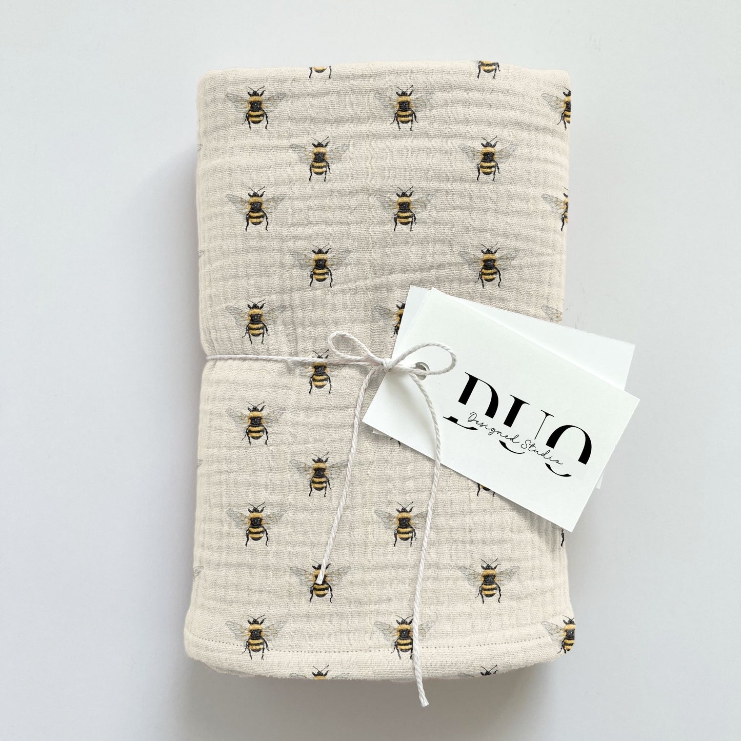 Simple Bees Digital Seamless Pattern