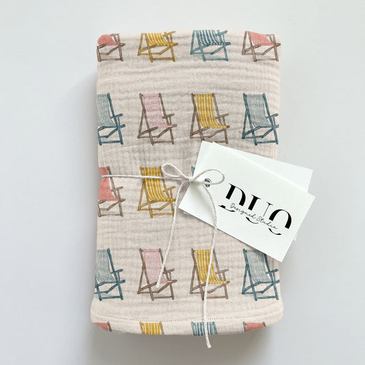 Simple Deckchairs Digital Seamless Pattern