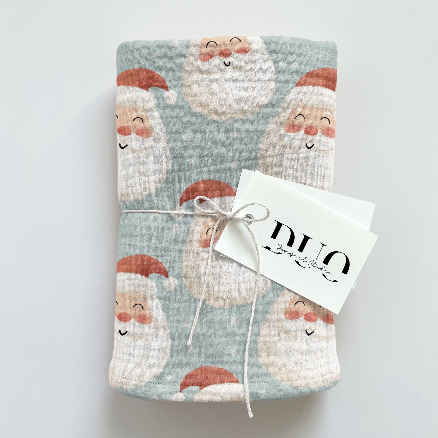 Smiling Santa Faces Digital Seamless Pattern