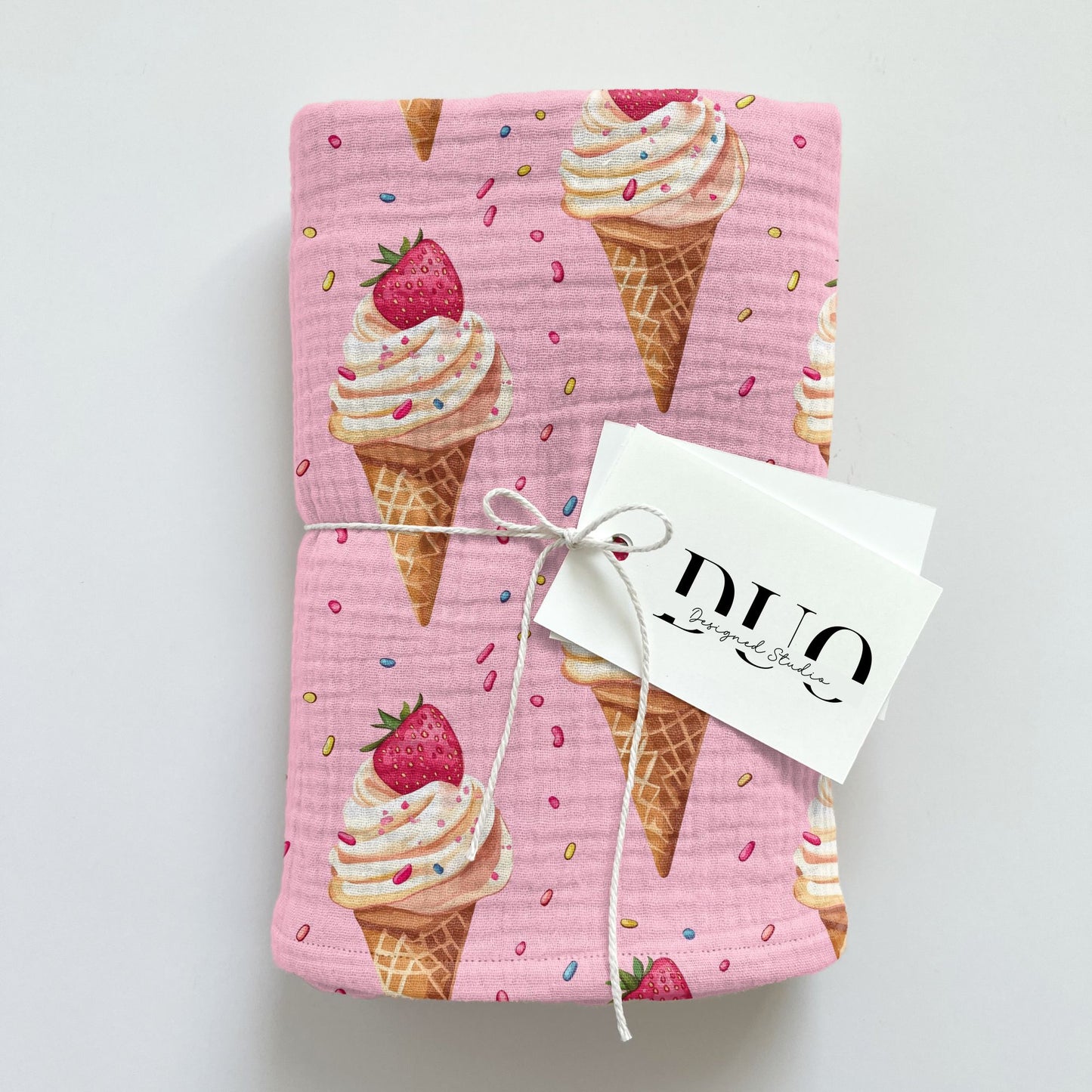 Strawberry Ice Creams Digital Seamless Pattern
