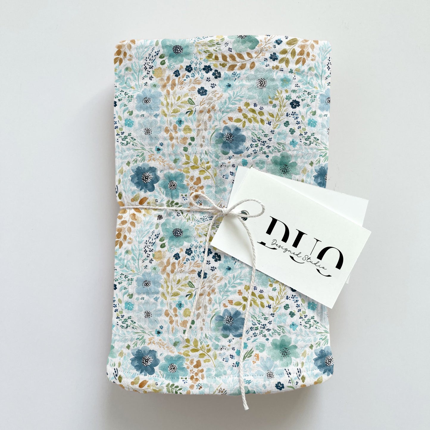 Turquoise Blue Ditsy Floral Digital Seamless Pattern