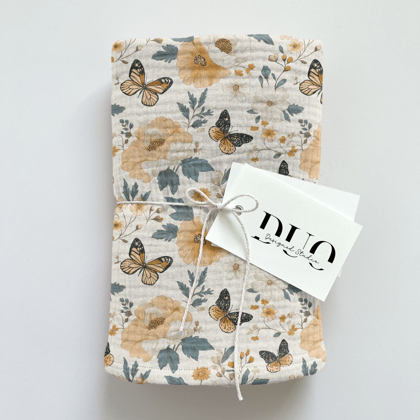 Vintage Floral Butterflies Digital Seamless Pattern