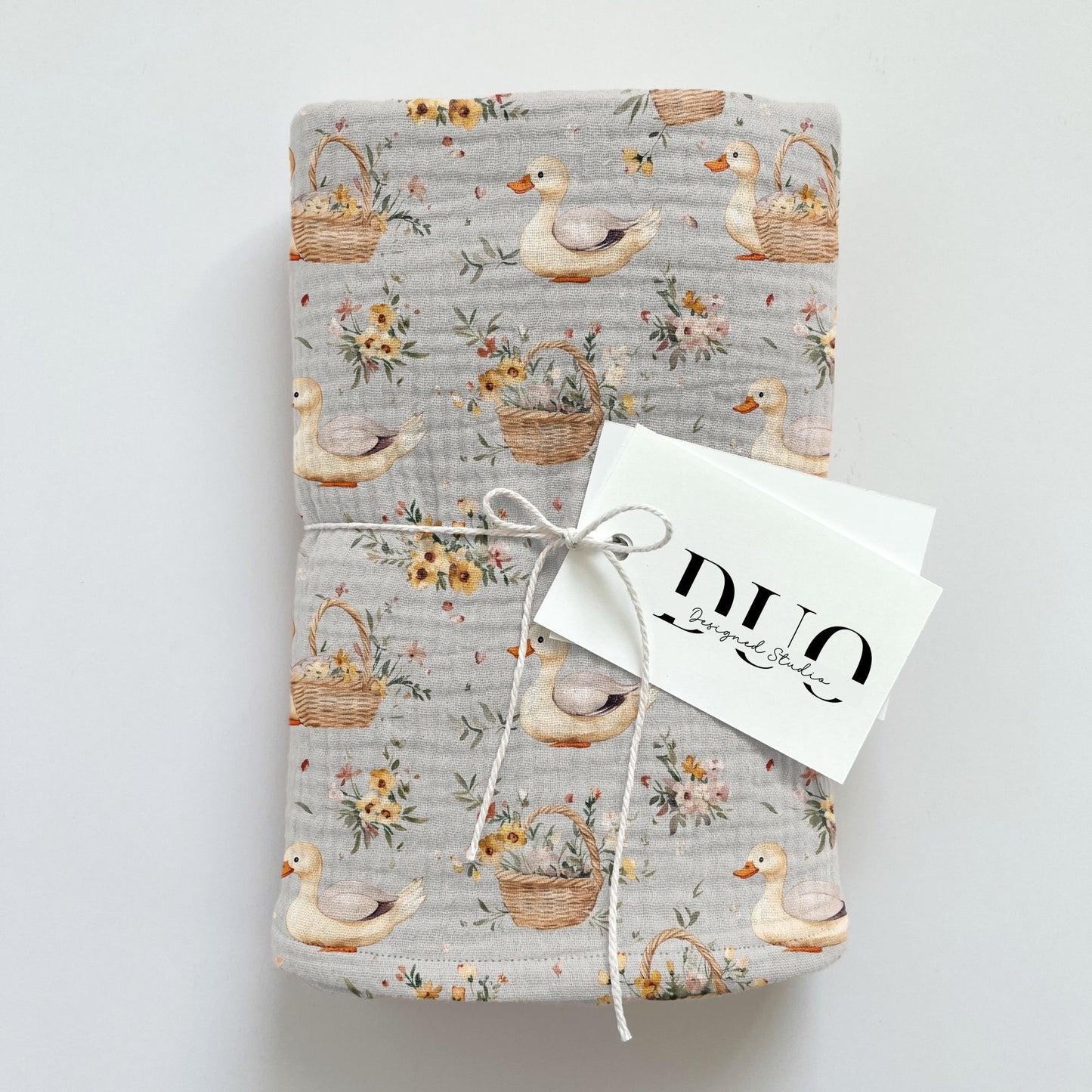 Vintage Floral Ducks Digital Seamless Pattern